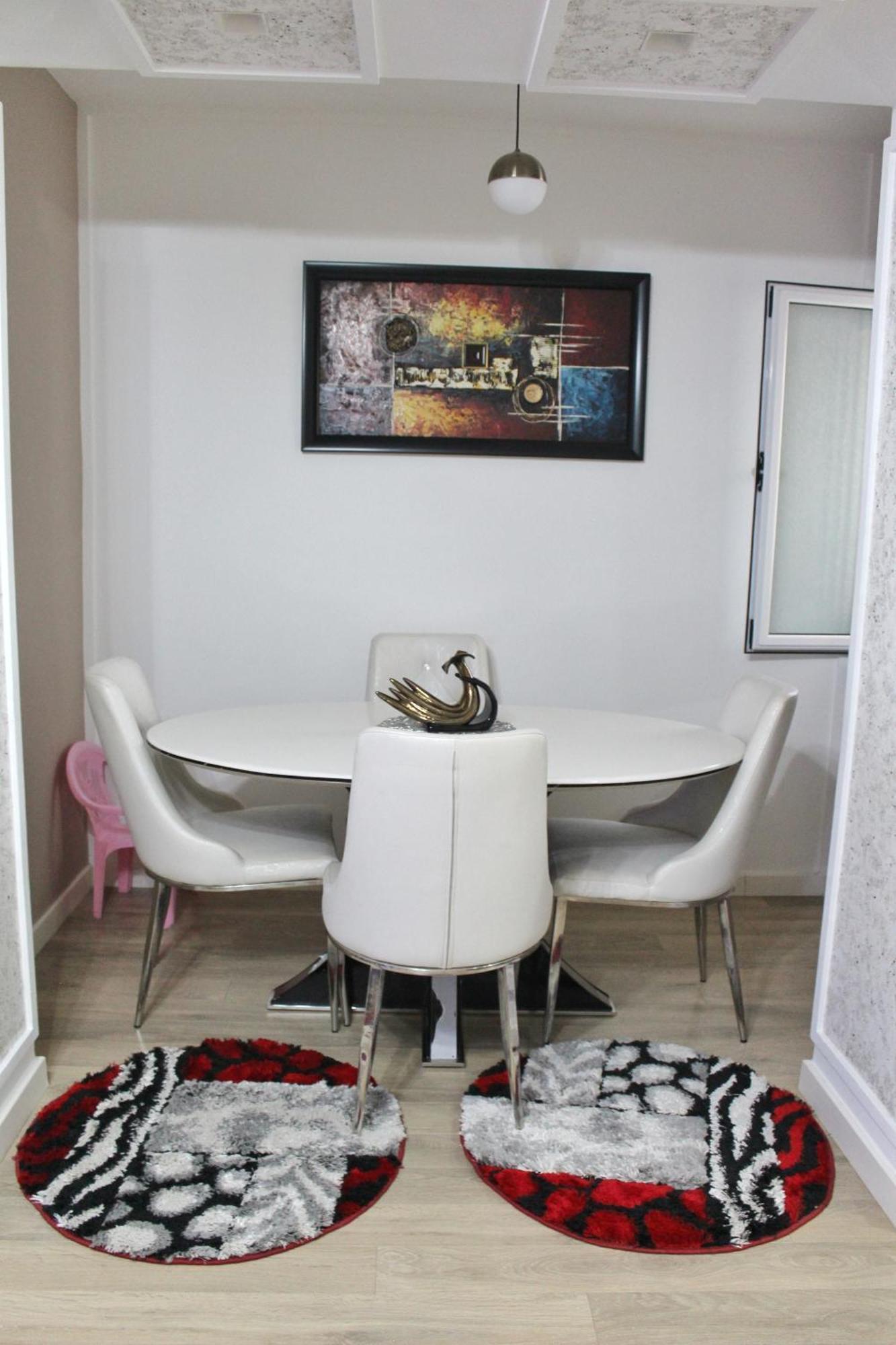 Essy'S Apartment Korce Esterno foto