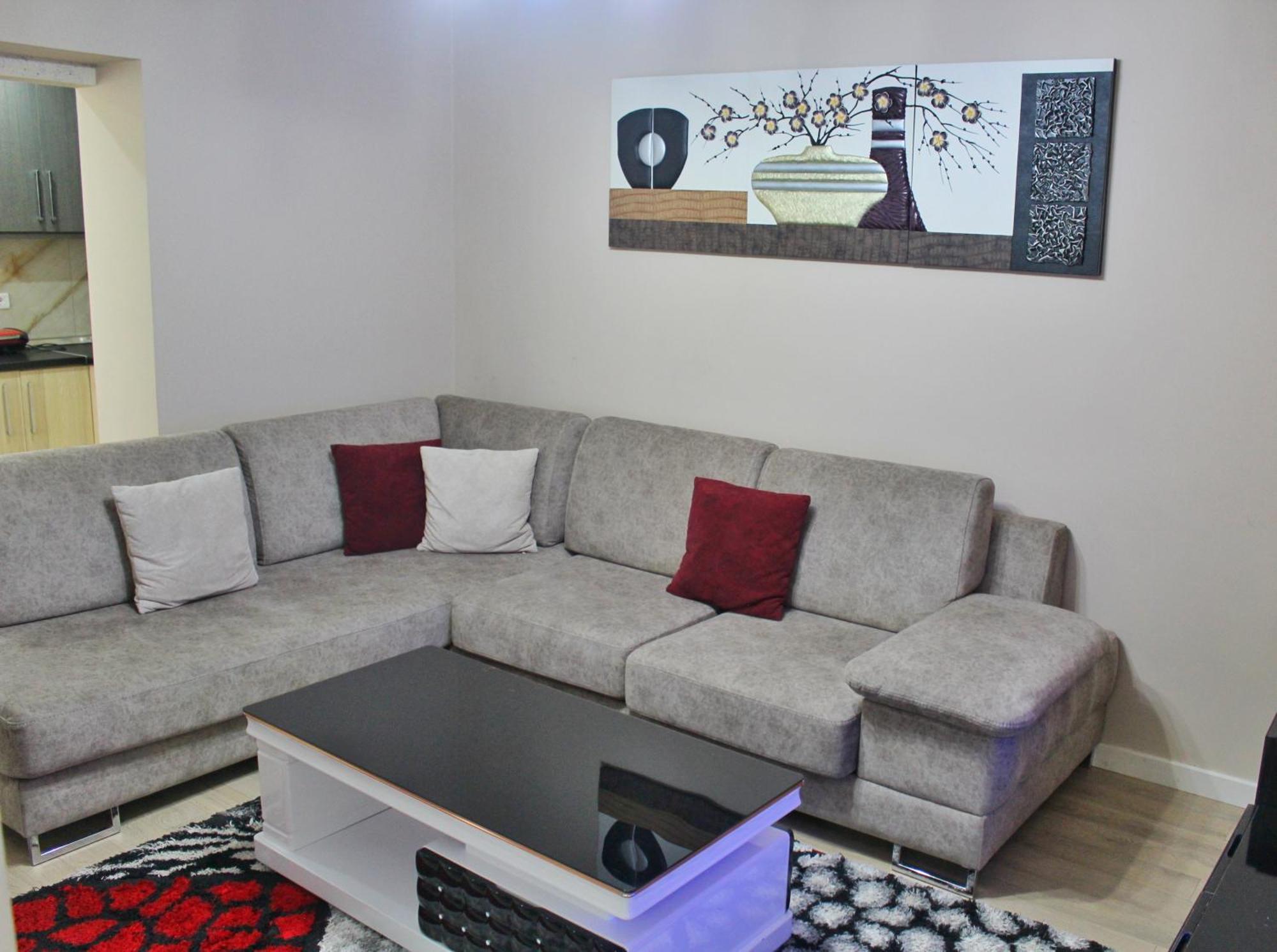 Essy'S Apartment Korce Esterno foto